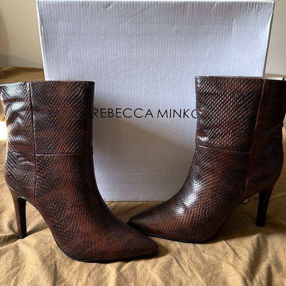 Ladies size 8 Siena watersnake boots - Picture 2 of 5